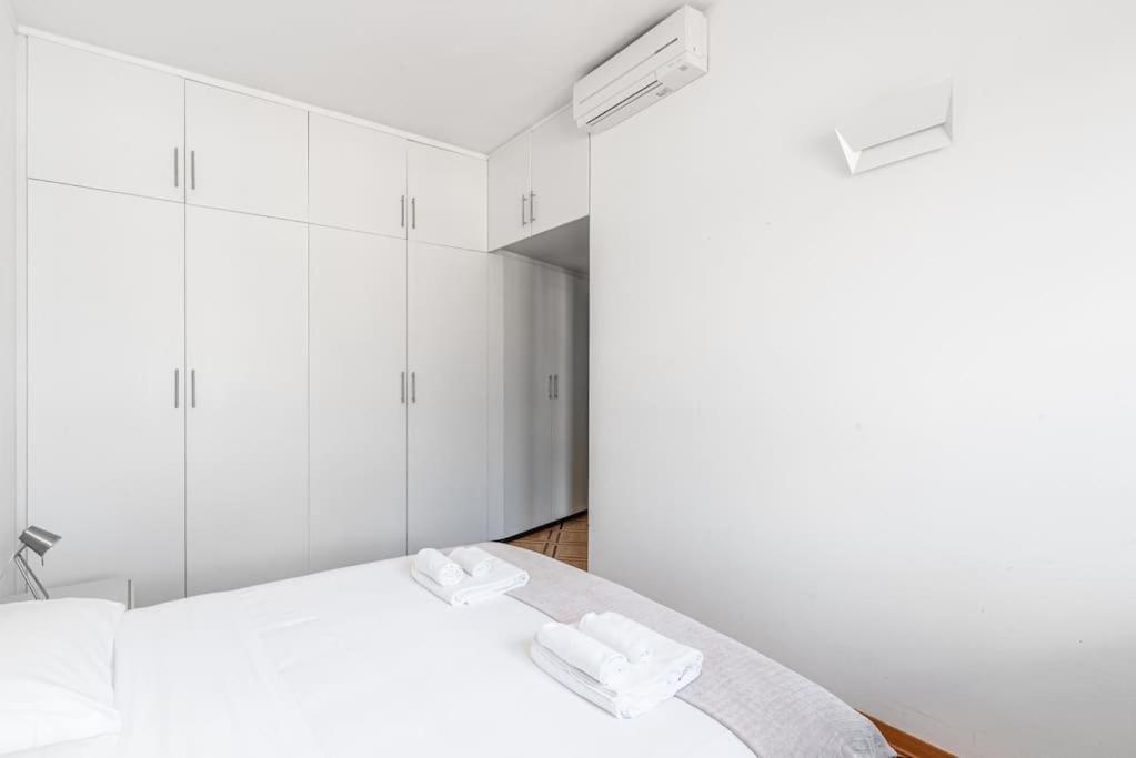 Amazing View From Brera Sancarpoforo9 Apartment Milan Bagian luar foto