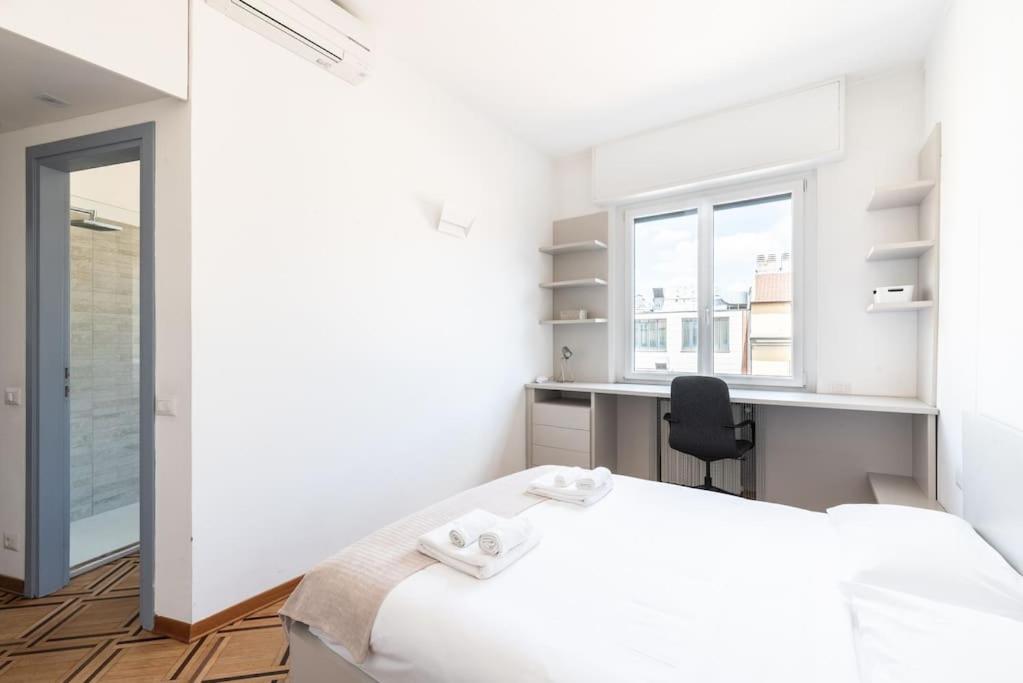 Amazing View From Brera Sancarpoforo9 Apartment Milan Bagian luar foto